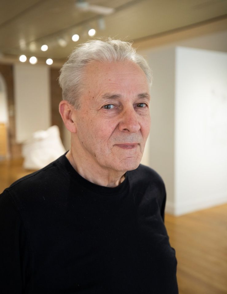 Portrait of the artist Dan Devine
